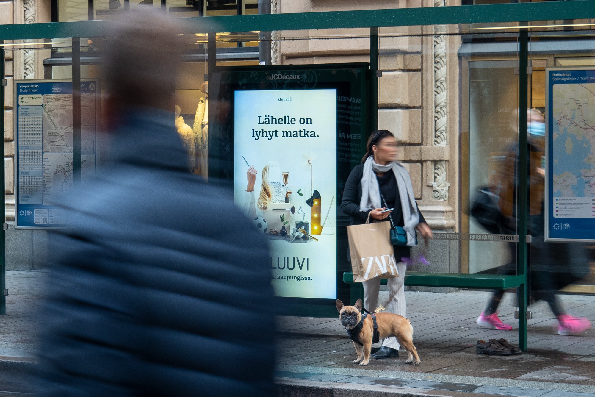 Kauppakeskus Kluuvin digitaalinen mainoskampanja Helsingin Aleksanterinkadulla.